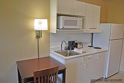 Hometowne Studios By Red Roof St. Louis - Airport/N Lindbergh Hazelwood Zewnętrze zdjęcie