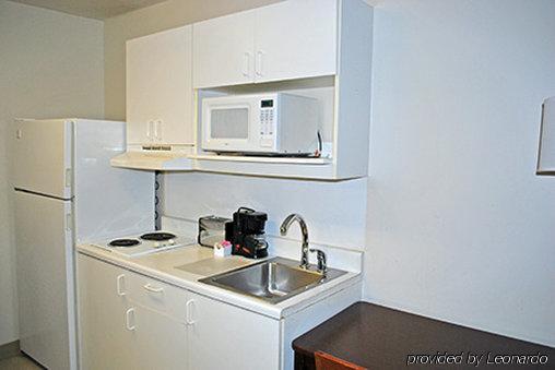 Hometowne Studios By Red Roof St. Louis - Airport/N Lindbergh Hazelwood Zewnętrze zdjęcie